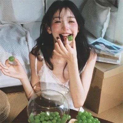 眼里余光都是你